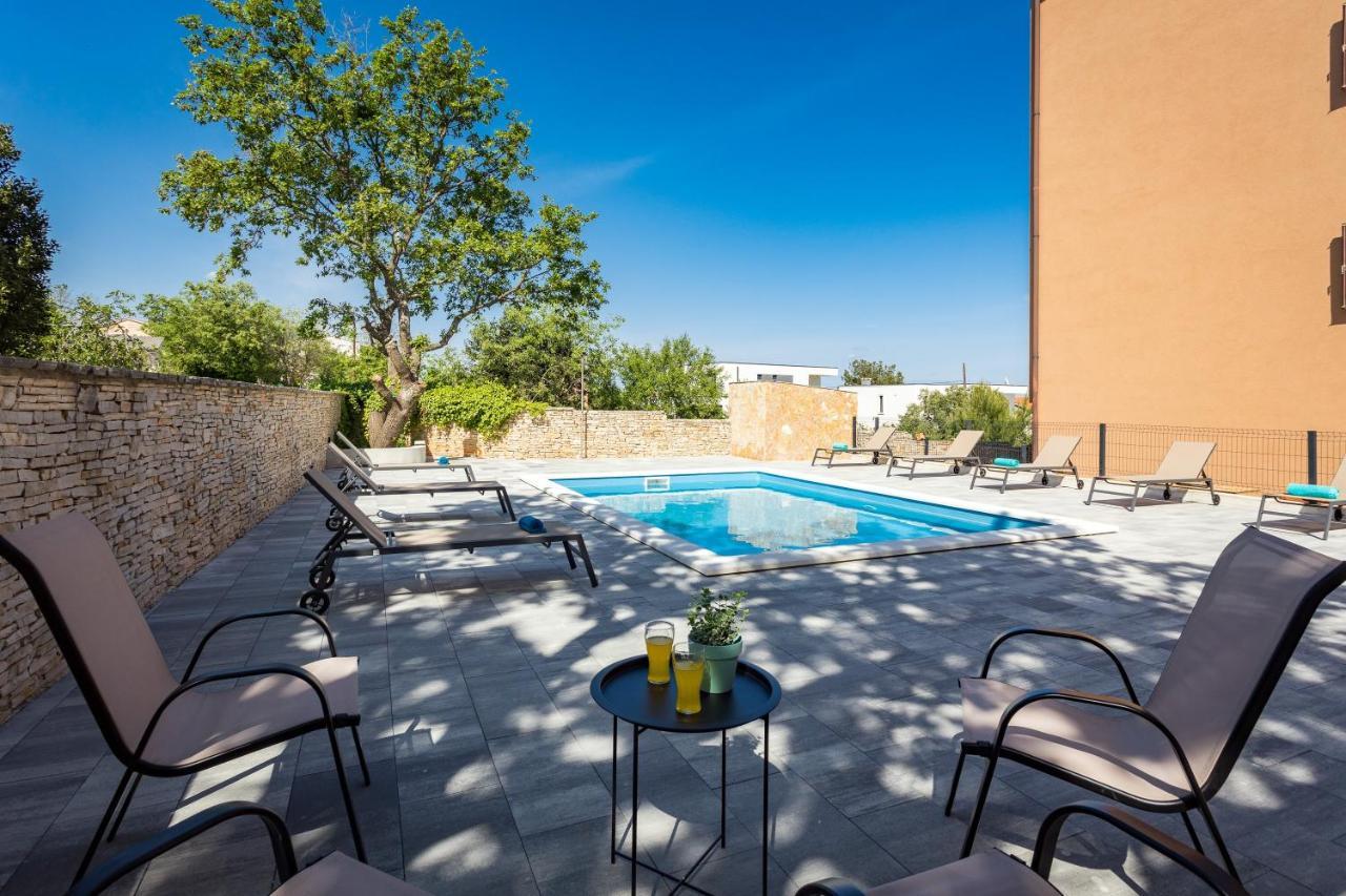 Apartments Cesare With Shared Pool Ližnjan Dış mekan fotoğraf