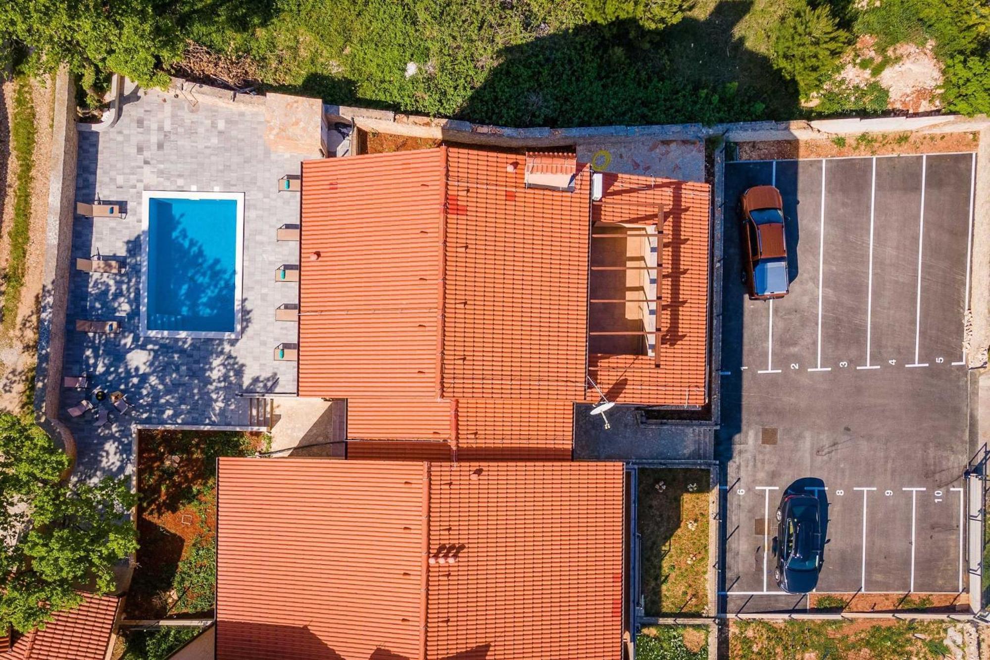 Apartments Cesare With Shared Pool Ližnjan Dış mekan fotoğraf